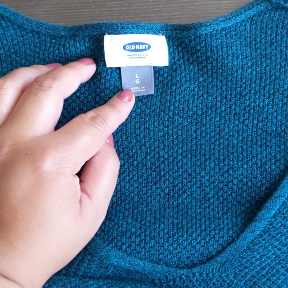 V Neck sweater - Picture 2 of 2